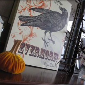 'Dark' Halloween Mantel ~ 'Dark' Halloween Mantel ~