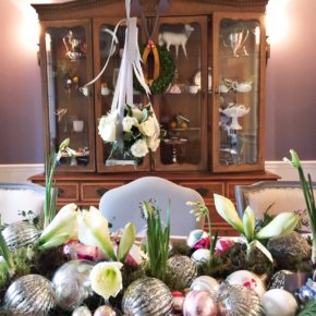 Holiday Dining Room Inspo from the ALE Holiday Home Tour Holiday Dining Room Inspo from the ALE Holiday Home Tour