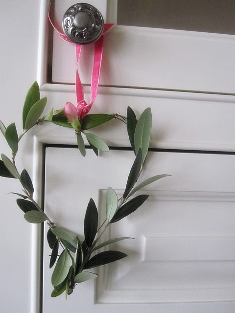 #Valentine's Day wreath ~ sweet olive  Monica Hart La Famiglia Design