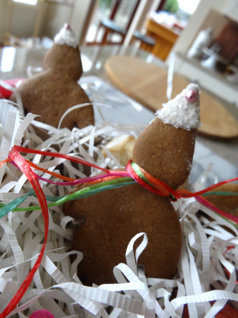 Christmas cookies - Monica Hart via La Famiglia Design