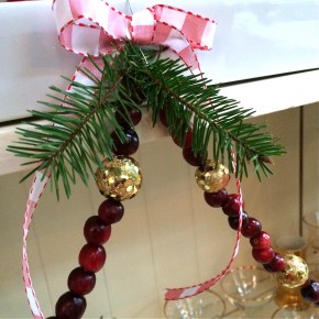 Holiday Snapshot No. 2 ~ Fresh Garland with Cranberries & Gold Glitter